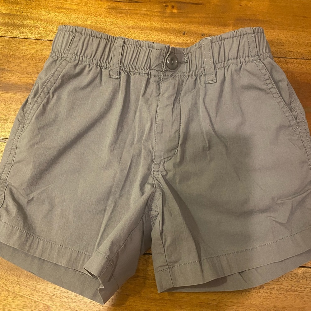 Properly tied shorts boys size 6. VGUC